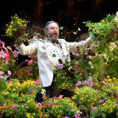Über Blumen- und Klangpracht zu neuen Sichtweisen