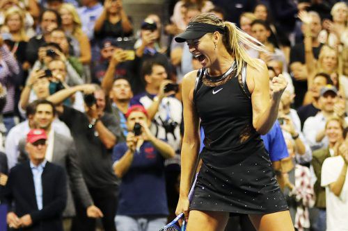 Scharapowas Jubelpose nach dem Sieg über Halep. Foto: AFP