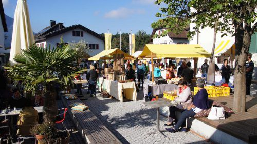 Am Samstag, 30. September, findet im Göfner Ortskern wieder der Dorfmarkt mit rund 30 Ausstellern statt. Beginn ist um 10 Uhr.  sonderegger