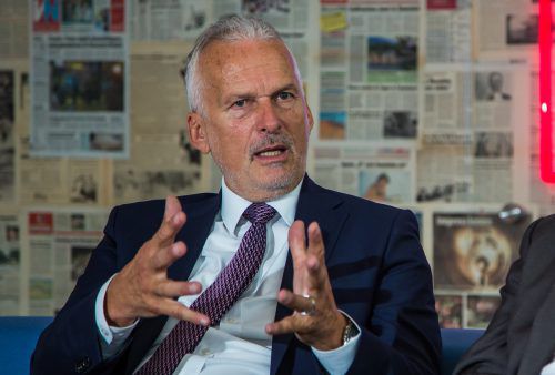Bei Lehrergehältern sollten Leistungskomponenten mitberücksichtigt werden, sagt Ex-Rechnungshofpräsident Moser. VN/STEURER