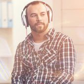 Mit binauralen Beats gegen Kopfschmerzen