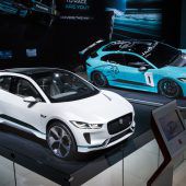 SUV mit und ohne Strom
