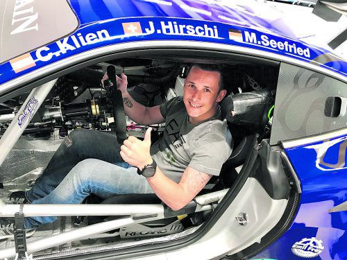 Christian Klien: Daumen hoch für das Blancpain-GT3-Finale in Barcelona.  EFR