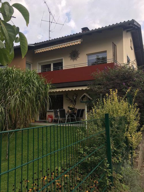 Das Familiendrama ereignete sich im Erdgeschoß dieses Wohnhauses.  VN/Walser
