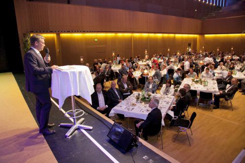Das Götzner Bauunternehmen feierte Ambach das 80-jährige Bestehen von Wilhelm+Mayer-Bau.
