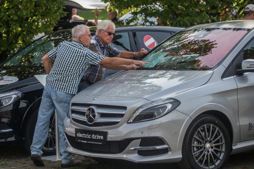 Der Mercedes 250e kann am VKW-Gelände getestet werden.  VN/Philipp Steurer