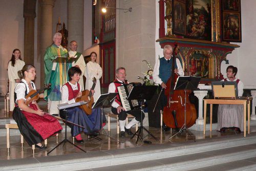 Die Musikanten der Trachtengruppe Feldkirch, unter der Leitung von Herbert Frei, gestalteten den Festgottesdienst. trachtengruppe