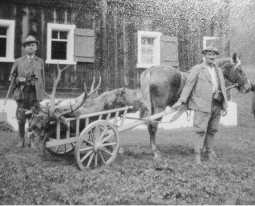 Hubert Keßler referiert über 100 Jahre waidmännische Geschichte in Tschagguns. montafon museum