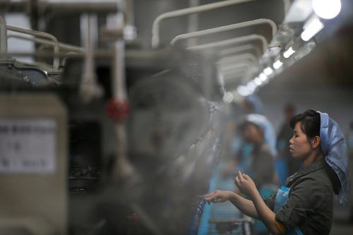 Nordkorea darf künftig seine Textilien nicht mehr exportieren. reuters