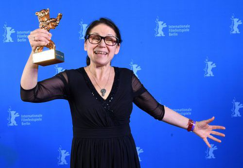 Regisseurin Ildiko Enyedi hat für ihren Film „Körper und Seele“ den Goldenen Bären gewonnen. Rts