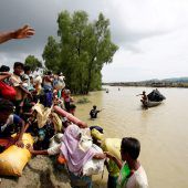 270.000 Rohingya auf der Flucht nach Bangladesch