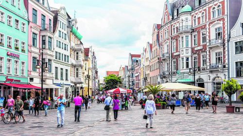 Rostock befindet sich nur eine gute Autostunde von Zingst entfernt und bietet kulturelle Abwechslung und tolle Shoppingmöglichkeiten.