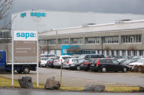 Seit 45 Jahren ist der Aluminiumspezialist Sapa (früher und vielleicht bald wieder: Hydro Aluminium) am Standort Nenzing erfolgreich.  VN/Hofmeister