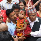 Dreijährige in Nepal zur lebenden Gottheit ernannt