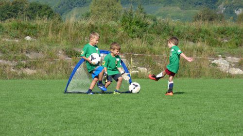 Über 90 Kinder im Alter von vier bis zwölf nahmen an den beiden Camps teil. Die kleinen Fußballer waren mit Spaß bei Sache. Gächter