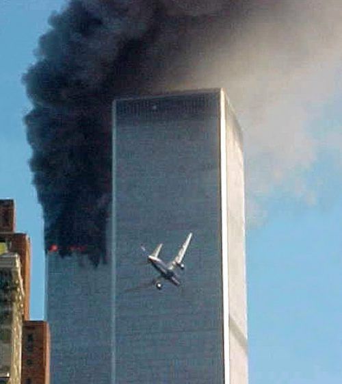 Um 9.03 Uhr flog das zweite Flugzeug in den Südturm des World Trade Centers. AP