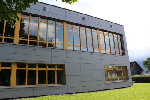 Von 2019 bis 2020 soll die Mittelschule Satteins generalsaniert werden. he