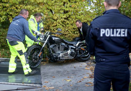 50 Objekte in 16 Städten wurden durchsucht. 700 Polizisten im Einsatz. dpa