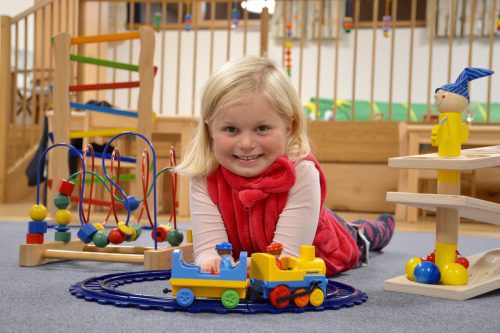 Amalia fühlt sich in den modernen Räumlichkeiten rundum wohl. sco