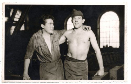 Auf diesem Foto ist Edmund Wabusseg, der aus der Steiermark nach Vorarlberg kam, mit seinem Arbeitskollegen Pedro, einem Spanier, zu sehen.  Stadtarchiv Dornbirn/Wabusseg
