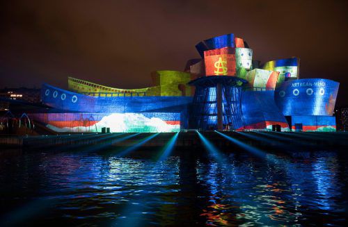 Das 20-Jahr-Jubiläum des Guggenheim-Museums in Bilbao wurde mit einer großen Lichtshow gefeiert. afp