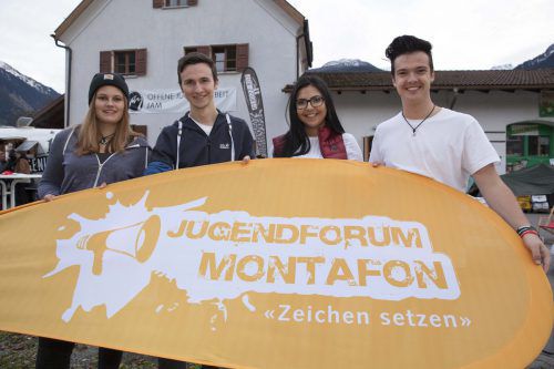 Das neu gewählte Jugendforum Montafon: Jenni Krug, Severin Dönz sowie das Obleute-Duo Lisa Luncz und Nicolas Zuderell (v. l.). mez