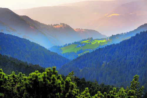 Der Ritten ist ein Bergrücken im Südosten der Sarntaler Alpen. shutterstock