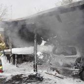 Carport in Lustenau in Flammen