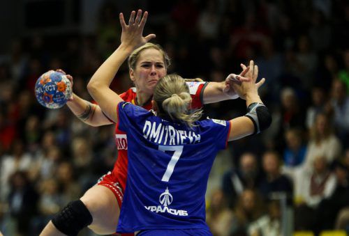 Deutschland-Legionärin Beate Scheffknecht hat gute Erinnerungen an die Handballarena Rieden. Die Lustenauerin war bereits bei den Kantersiegen 2014 gegen Litauen (32:22) und 2016 gegen Bulgarien (39:27) mit dabei.  GEPA