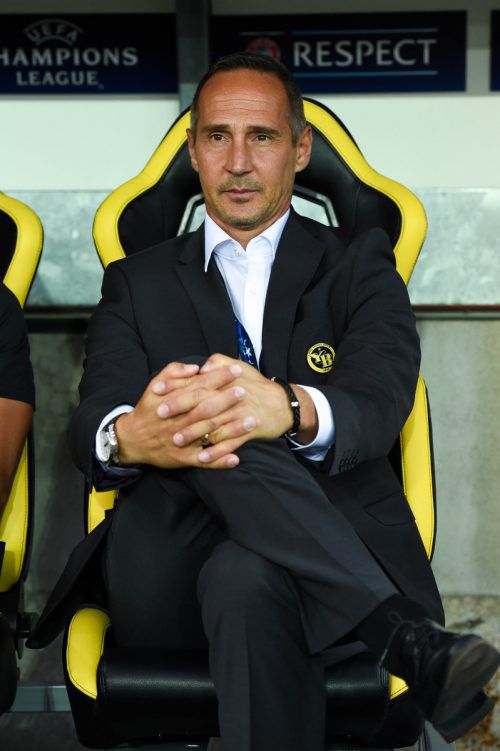 Ein schönes Jubiläum: Der Altacher Adi Hütter sitzt am Samstag im Liga-Spiel bei Lausanne zum 100. Mal auf der Trainerbank von BSC Young Boys. gepa