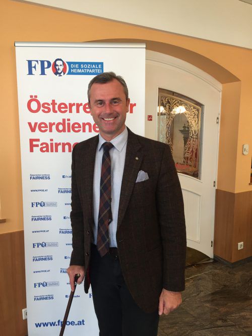 „Löcher haben wir keine gefunden.“FPÖ-Koalitionsverhandler Norbert Hofer,nachdem er das Budget unter die Lupe genommen hat.
