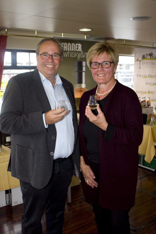 Gastgeberpaar: Walter Pfanner (l.) und Marie-Luise Dietrich.