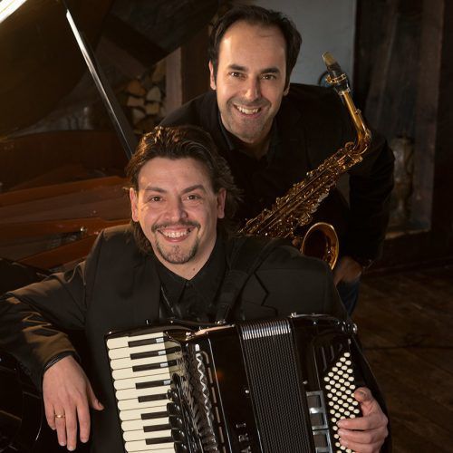 Goran Kovacevic & Peter Lenzin laden zum „Swingin‘ Balkan Soul“-Abend. tak
