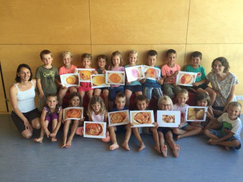 Kindergarten Lingenau
            Ehrenamt. Hautnahes Projekt „Vom Ei zum Küken“ - wie neues Leben entsteht - mit umfassender Foto-Dokumentation.