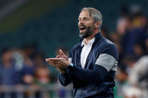 Salzburg-Coach Marco Rose jubelt über den 2:0-Auswärtssieg in der Türkei. reuters