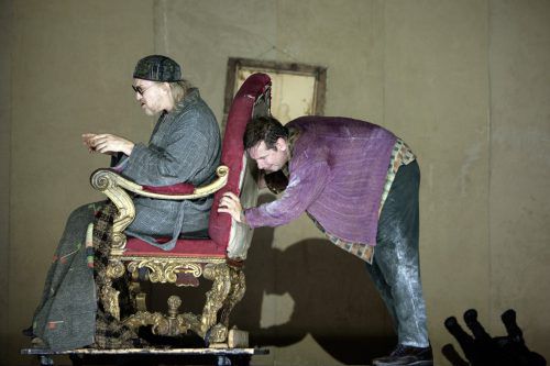Samuel Becketts „Endspiel“ mit Nicholas Ofcarek und Michael Maertens in Liechtenstein. bernd uhlig
