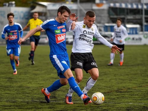 Volkan Akyildiz (rechts) führt die Torschützenliste der Regionalliga an. lerch