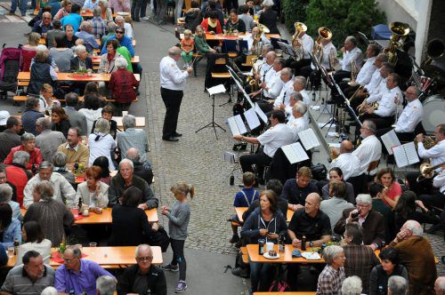 Volksfeststimmung soll am kommenden Samstag beim Oktoberdorf mit Livemusik aufkommen. lcf