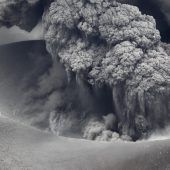Vulkan in Japan ausgebrochen