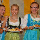 Herbstliche Fete als beliebter Treffpunkt