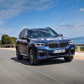 Autonews der WocheNeuer BMW X3 kommt in den Handel / Aston Martin öffnet beim DB11 das Dach / Planmäßiges Produktionsende eines Extremautos