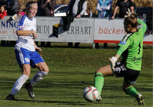Annalena Wucher mit dem Siegtreffer. Knobel