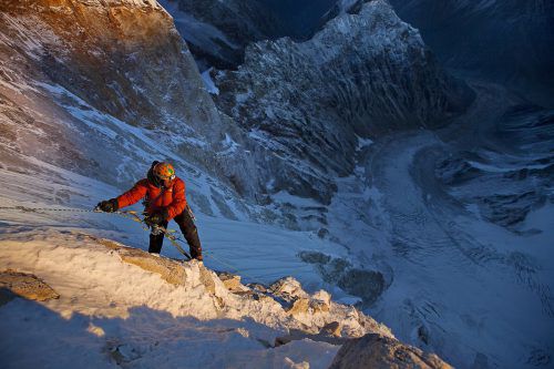 Grandiose Aufnahmen aus der "Big Wall" der Shark's Fin am Mount Meru im Himalaya.