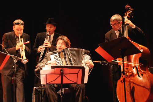 Beim neuen Konzert der „Schurken“ geht es um die Sehnsucht nach Paris. Sabine Behrens