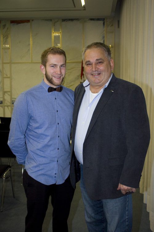 Bundessieger Daniel Versluis und Ausbilder Karl Müller.