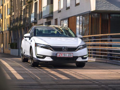 Der neue Honda Clarity Fuel Cell packt die komplette Antriebseinheit unter die Motorhaube. Reichweite: 650 Kilometer. werk