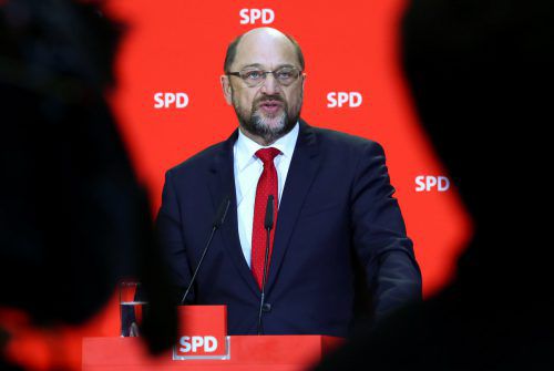 Der Parteichef hat von seinen bisherigen Oppositionsankündigungen deutlich Abstand genommen.   reuters