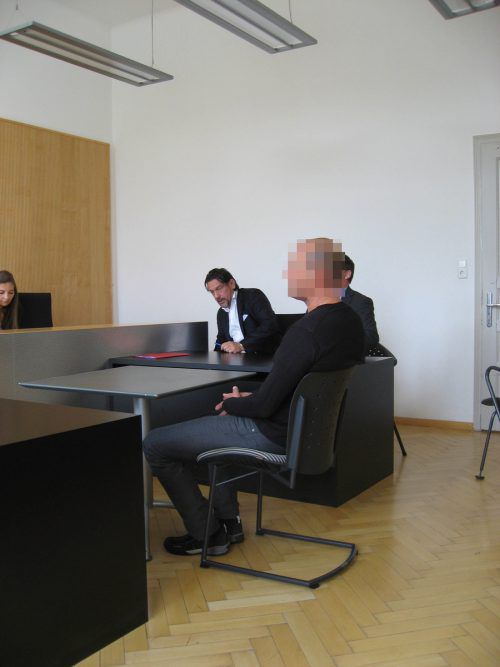 Der Richter appellierte an die Vernunft der Angeklagten. ec