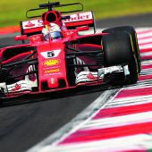 Ferrari lässt dieMuskeln spielen