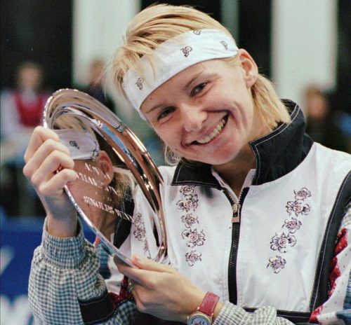 Die ehemalige Tennisspielerin Jana Novotna gewann 1998 in Wimbledon. AP